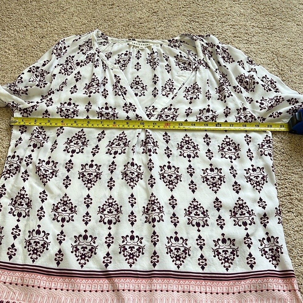 Pretty blouse - Picture 8 of 9